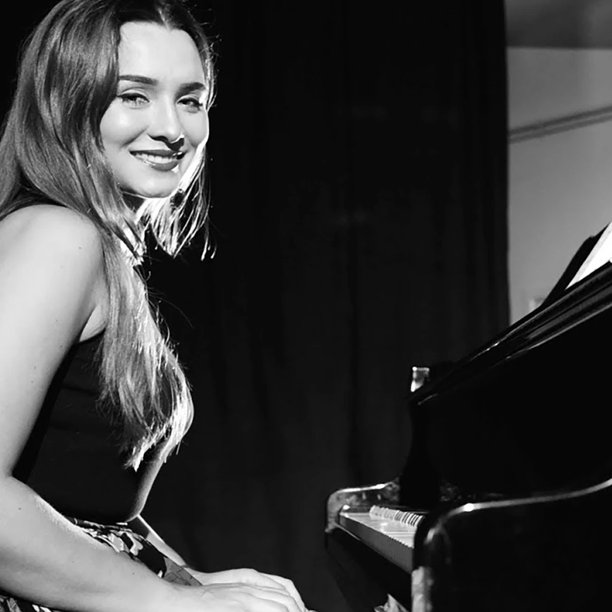 Katerina Verbovskaya au piano - portrait